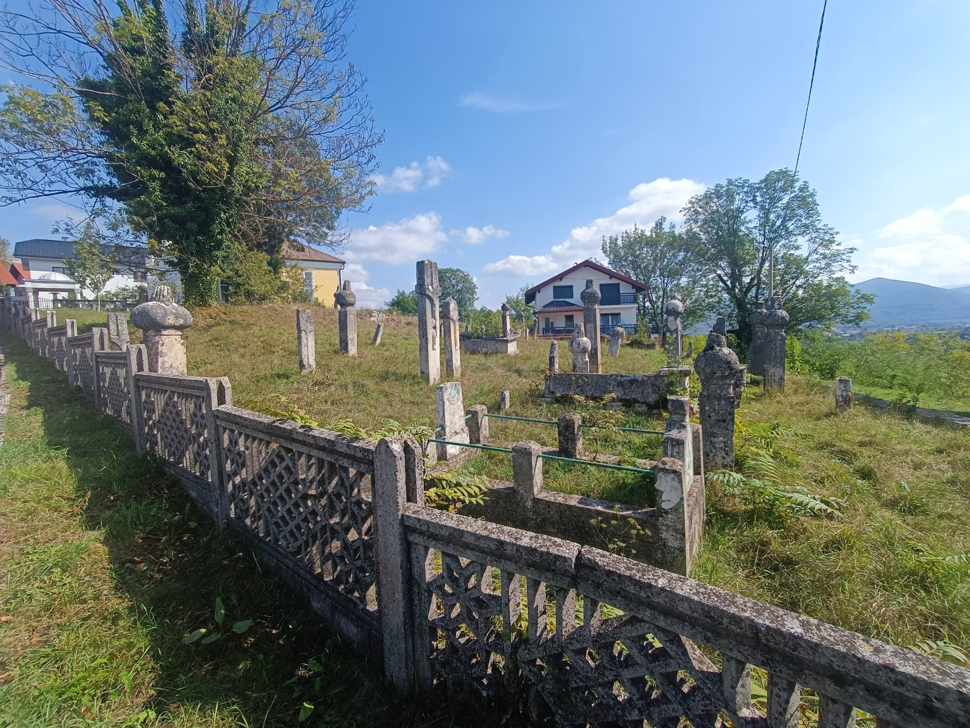 Staro mezarje Ostožac