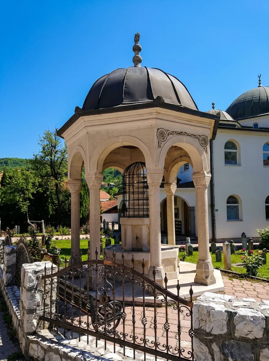 Mezarje uz Šaban-Ahmed ef. džamiju (Čaršijsku džamiju)